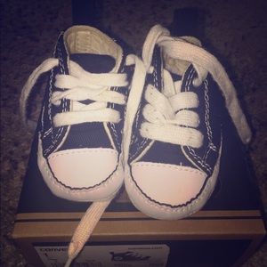 Black /white soft bottom converse